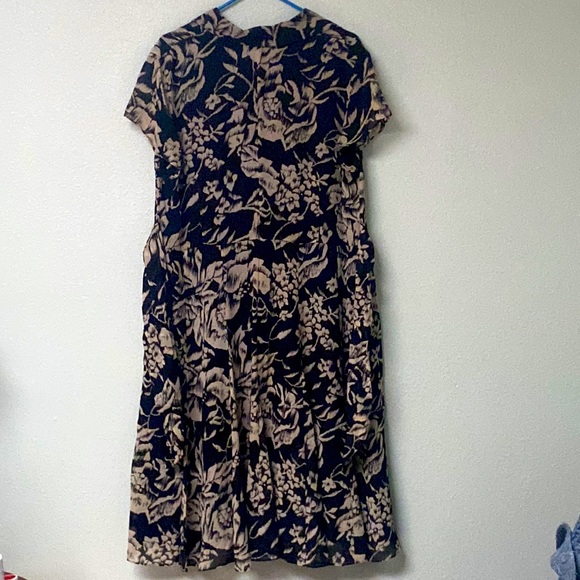 Evan Picone woman Floral Pattern Button Front Dress size 16W - Picture 3 of 9